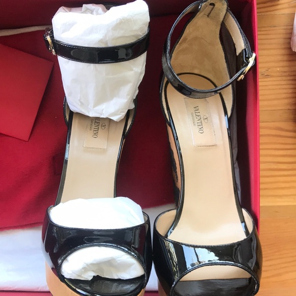 Valentino Wedges (RARE) - Picture 3 of 4